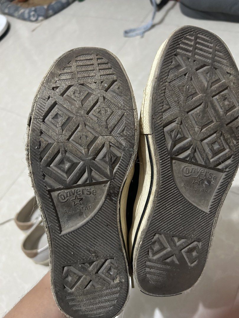 Converse All Star Chuck Taylor Low Top Black (Category: Sneakers) located in Mandaluyong City. Submitted by ncooooooo (Listing ID 1464283805, Image 3). Description: Beater pair only. With sole seps, cracks on outsole, many issues. - Classic black Converse Chuck Taylor low tops - Size US3.5 / 5.5 womens.