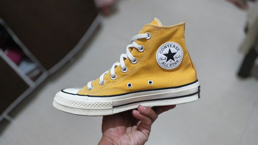 CONVERSE CHUCK 70 (Category: Sneakers) located in Davao. Submitted by jahvyen (Listing ID 1464309108, Image 3). Description: FOR SALE: CONVERSE CHUCK 70 Hi"SUNFLOWER" US 7 W/EUR 37.5/24 CM EXCELLENT CONDITION LOCATION: TORIL, DAVAO CITY..