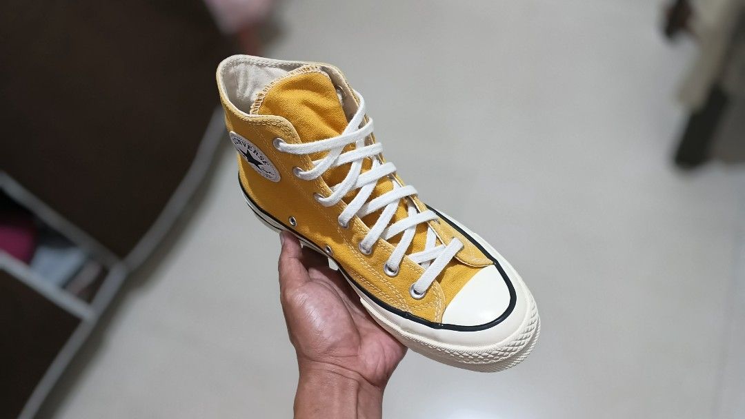CONVERSE CHUCK 70 (Category: Sneakers) located in Davao. Submitted by jahvyen (Listing ID 1464309108, Image 2). Description: FOR SALE: CONVERSE CHUCK 70 Hi"SUNFLOWER" US 7 W/EUR 37.5/24 CM EXCELLENT CONDITION LOCATION: TORIL, DAVAO CITY..