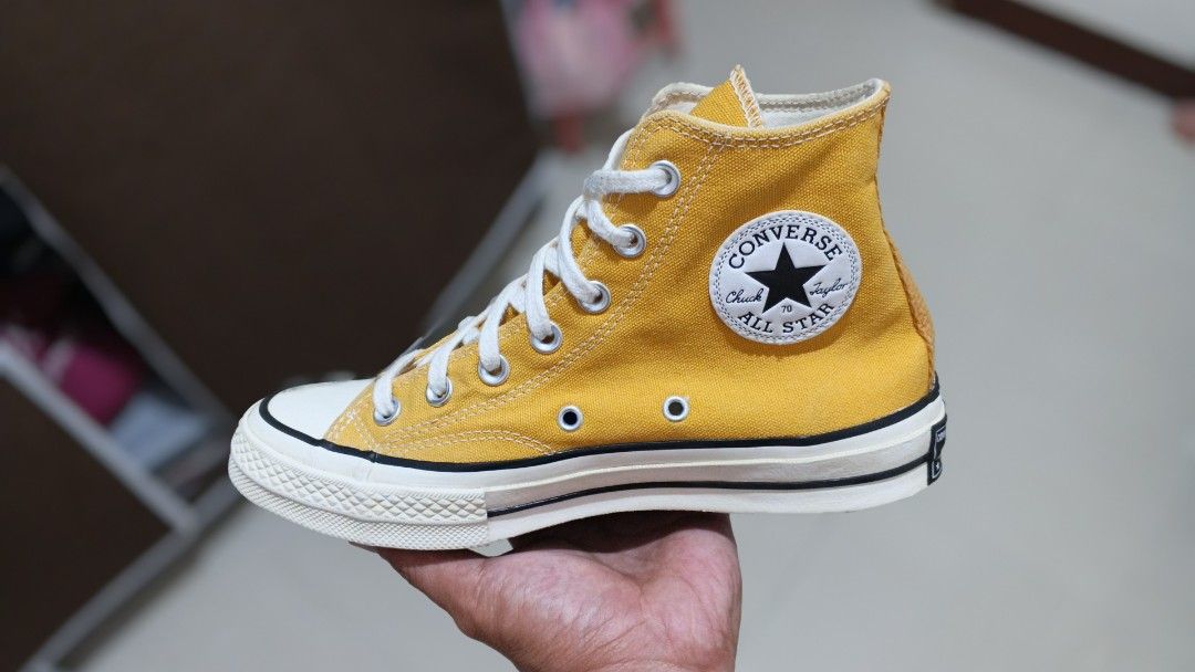 CONVERSE CHUCK 70 (Category: Sneakers) located in Davao. Submitted by jahvyen (Listing ID 1464309108, Image 1). Description: FOR SALE: CONVERSE CHUCK 70 Hi"SUNFLOWER" US 7 W/EUR 37.5/24 CM EXCELLENT CONDITION LOCATION: TORIL, DAVAO CITY..