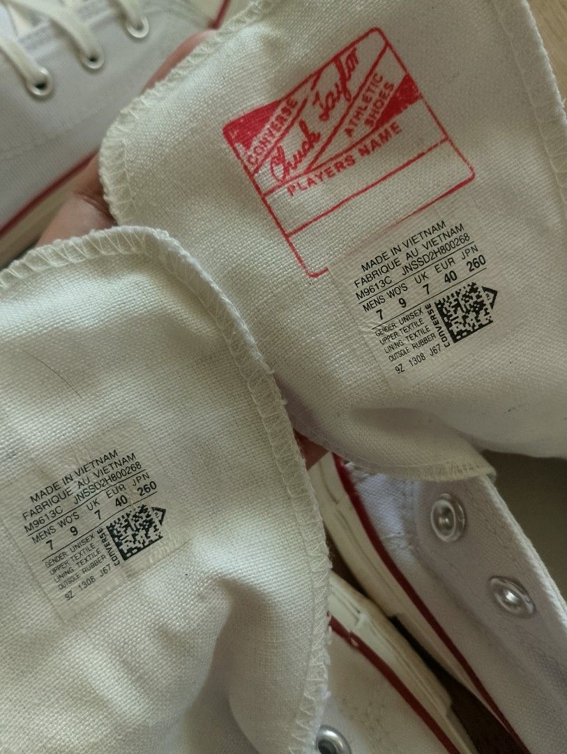 Converse Chuck 70 High Top (Category: Sneakers) located in Cabadbaran. Submitted by ztsfinds (Listing ID 1464183915, Image 3). Description: Converse Chuck 70 High Top - White (Size Men 7 / Women 9) + Brand New Laces Description: Selling a beautiful pair of secondhand Converse Chuck 70 High Tops in the classic White Bonus: Upgraded with brand-new white shoe laces so they look extra fresh. Size: US Men's 7 / US Women's 9 / UK 7 / EUR 40 / 26cm Cond