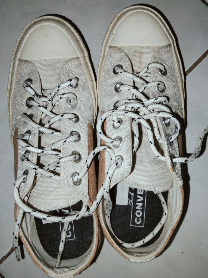 cork chuck taylor (Category: Sneakers) located in Lucena. Submitted by theg00dhang (Listing ID 1464311790, Image 1). Description: decluttering sf not included needs cleaning.