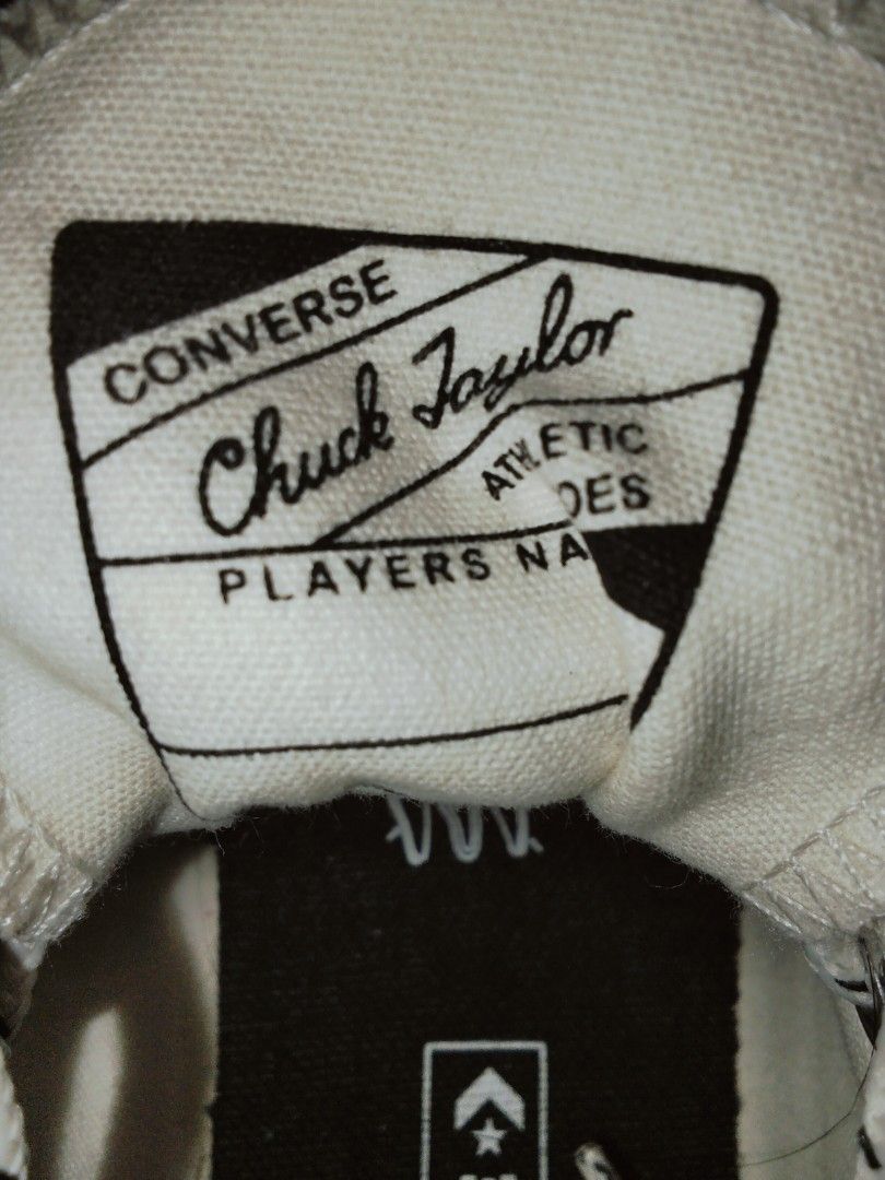 cork chuck taylor (Category: Sneakers) located in Lucena. Submitted by theg00dhang (Listing ID 1464311790, Image 2). Description: decluttering sf not included needs cleaning.