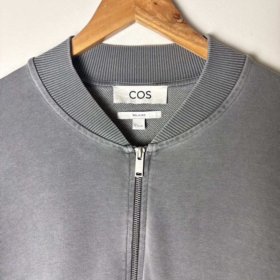 COS Relaxed-Fit Half-Zip Sweatshirt (Category: Coats, Jackets and Outerwear) located in Cagayan de Oro. Submitted by reviveco (Listing ID 1464225891, Image 3). Description: COS Relaxed-Fit Half-Zip Sweatshirt •Good as new condition •Size: Large •Dimes: 25x30 •Color rate: 10/10 •No issue 🏷️+sf For more information kindly DM me📩 📍Location: Cagayan De Oro City, 9000.