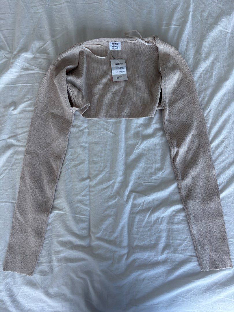 Cotton On Cardigan Shrug (Category: Coats, Jackets and Outerwear) located in Manila. Submitted by smnthsy (Listing ID 1464204320, Image 1). Description: SRP $40 Purchased in Australia .