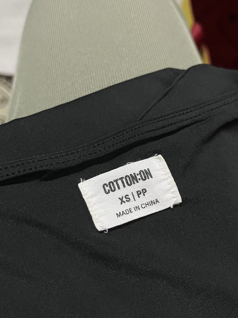 Cotton On Longsleeves (Category: Longsleeves) located in Paranaque City. Submitted by hearty444 (Listing ID 1464302468, Image 3). Description: - size xs.
