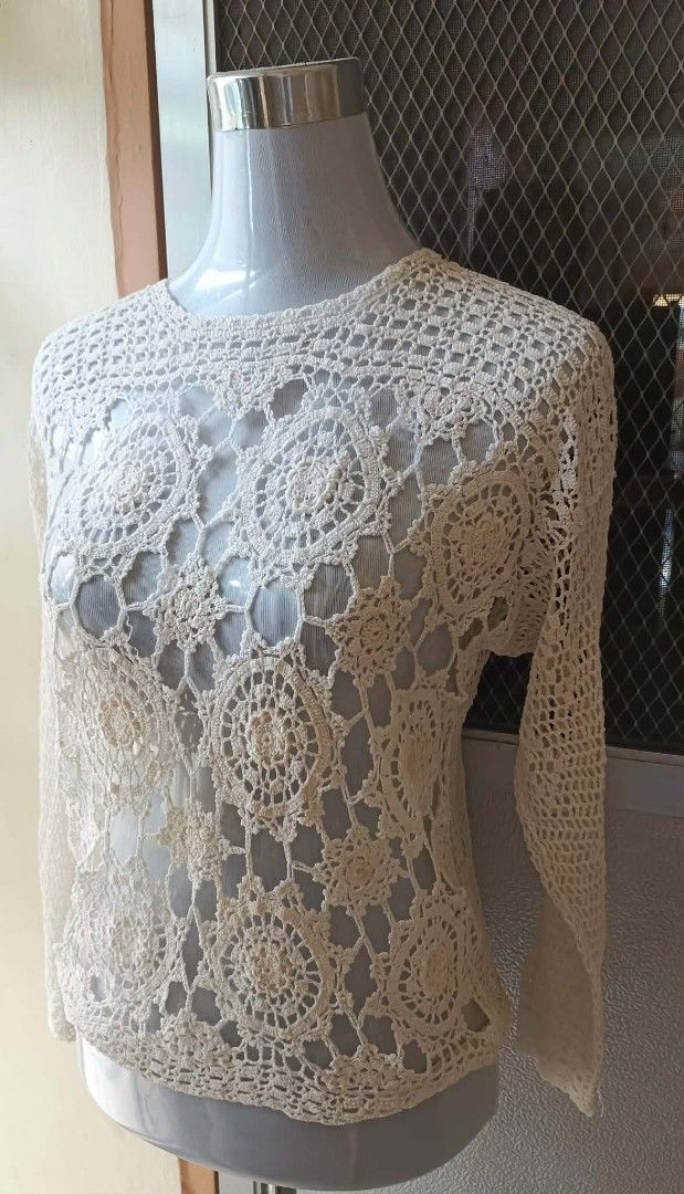 Cream Crochet Long Sleeve Top (Category: Longsleeves) located in Cebu City. Submitted by violacloset (Listing ID 1464290550, Image 3). Description: Measurements: length: 22 width: 17 .