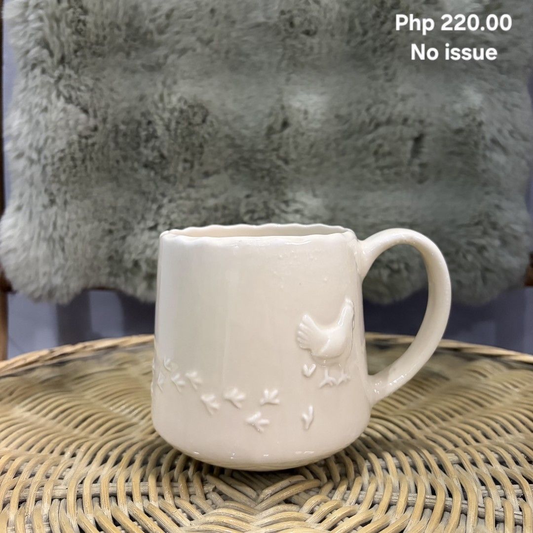 Cream Mug Chicken (Category: Coffee & Tea Tableware) located in Pateros City. Submitted by lovealy_07 (Listing ID 1464263159, Image 1). Description: ✨ With small paint chip/imperfection paint chip are normal mostly because it’s a mall pullout Perfect for personal use or display. 💕 ✨ Still usable and functional ✨ Please check photos carefully before purchasing ✨ Sold as-is 🌸 Lalamove only 🌸 Color may vary due to Lighting 🌸 Marami po kasing nab