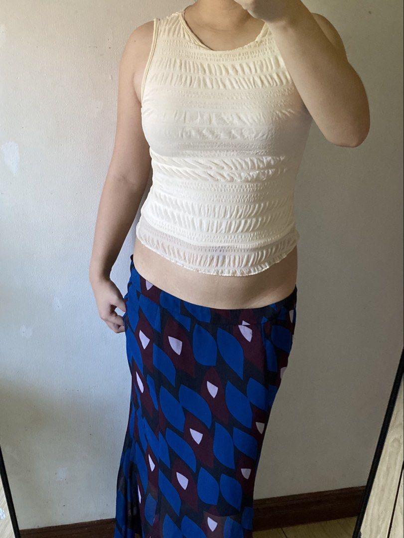 Cream Textured Mesh Sleeveless top (Category: Sleeveless) located in Manaoag. Submitted by wewhorewhat (Listing ID 1464245520, Image 3). Description: SEE YOU MONDAY SIZE SMALL BRANDNEW FROM USA.