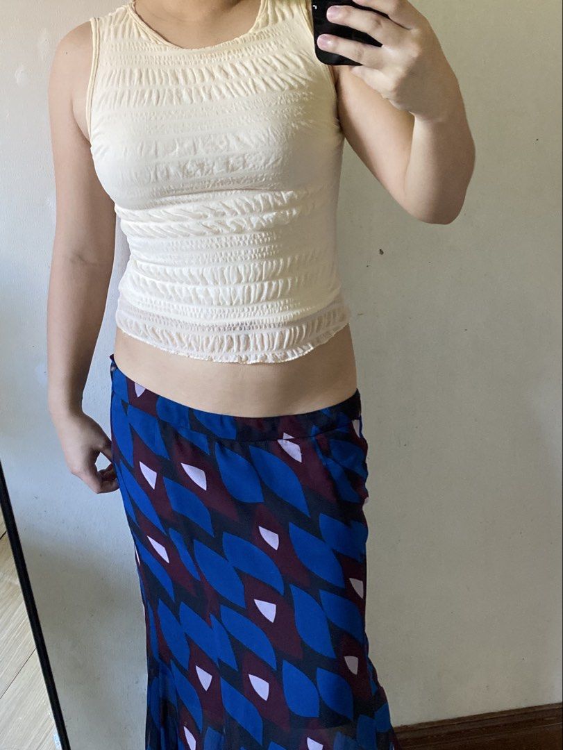 Cream Textured Mesh Sleeveless top (Category: Sleeveless) located in Manaoag. Submitted by wewhorewhat (Listing ID 1464245520, Image 2). Description: SEE YOU MONDAY SIZE SMALL BRANDNEW FROM USA.