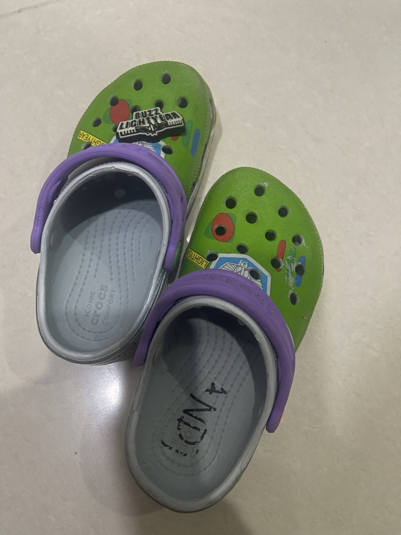 Crocs c10&C11 authentic (Category: Announcements) located in Manila. Submitted by handpickedcloths (Listing ID 1464303609, Image 2). Description: C10 C11 Aurhentic.