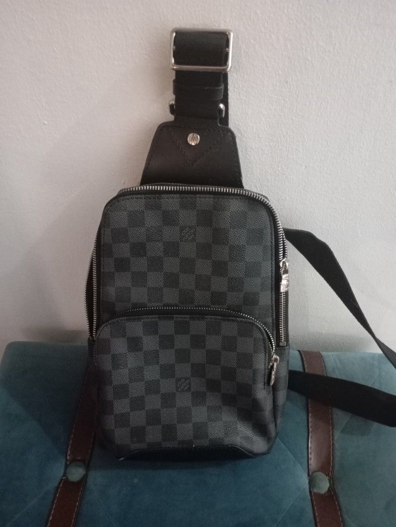 Cross bag (Category: Sling Bags) located in Las Pinas. Submitted by the_recycle_shop (Listing ID 1464145341, Image 1). Description: Leather material Slightly used HQR with code.