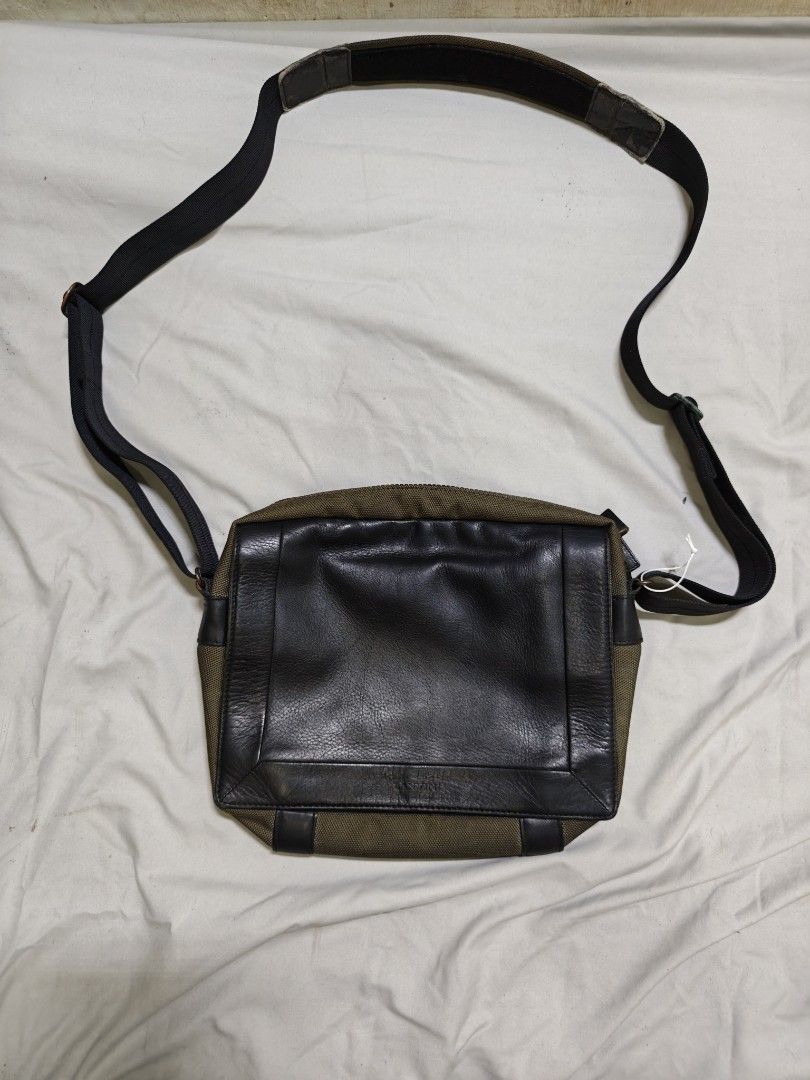Cross body Lanvin Genuine Leather Bag (Category: Sling Bags) located in Isulan. Submitted by jaysthrift (Listing ID 1464227729, Image 1). Description: -Lanvin - Made in Japan - Main zip compartment - Front zip pocket - Interior organization pockets - Leather accents and strap details - Shows some wear on strap hardware and edges (as pictured) - Ideal for daily use -issue nasa last pic.