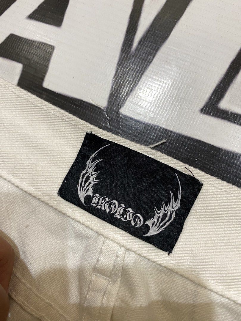 Custom Y2K Baggy Pants (Category: Jeans) located in Rosario. Submitted by thrift_king_ali (Listing ID 1464278058, Image 3). Description: Custom Y2K Pants Dimes: W-33 L-41 Leg opening: 10 inches no issue excellent condition 800+sf.