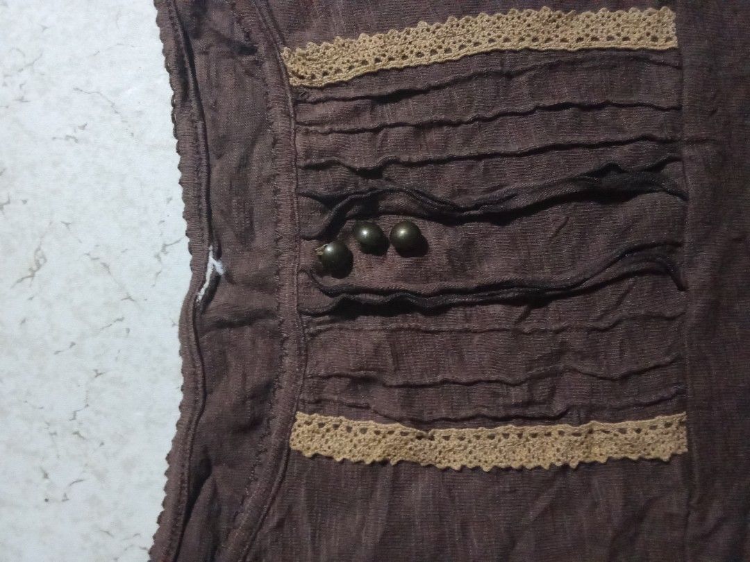Dark brown babydoll top plus size (Category: Sleeveless) located in Meycauayan. Submitted by midori61 (Listing ID 1464276731, Image 2). Description: LL on tag cut brand tag but with jp washtags no flaws L-2XL.
