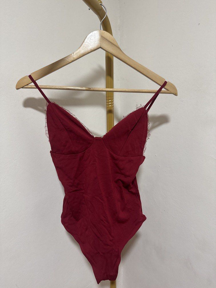 Dark Red Sleeveless Bodysuit (Category: Others Tops) located in Mexico. Submitted by studioleraph (Listing ID 1464238825, Image 1). Description: 🛍️ Perfect for your personal wardrobe 🫶 👗 The actual item being sold is the original garment shown in the product photos. Small differences in fit, drape, color, texture, or details may occur. 💌 Condition: • Preloved; Please wash the items before wearing. • Please manage expectations as these are vin