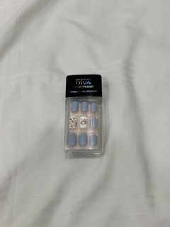 (Category: ) located in . Submitted by helpmeclearmymakeup (Listing ID 1464275962, Image 1). Description: .
