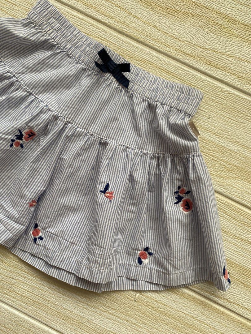 Dave & bella skirt (Category: Babies & Kids Fashion) located in Cebu City. Submitted by yjainani (Listing ID 1464262180, Image 2). Description: .
