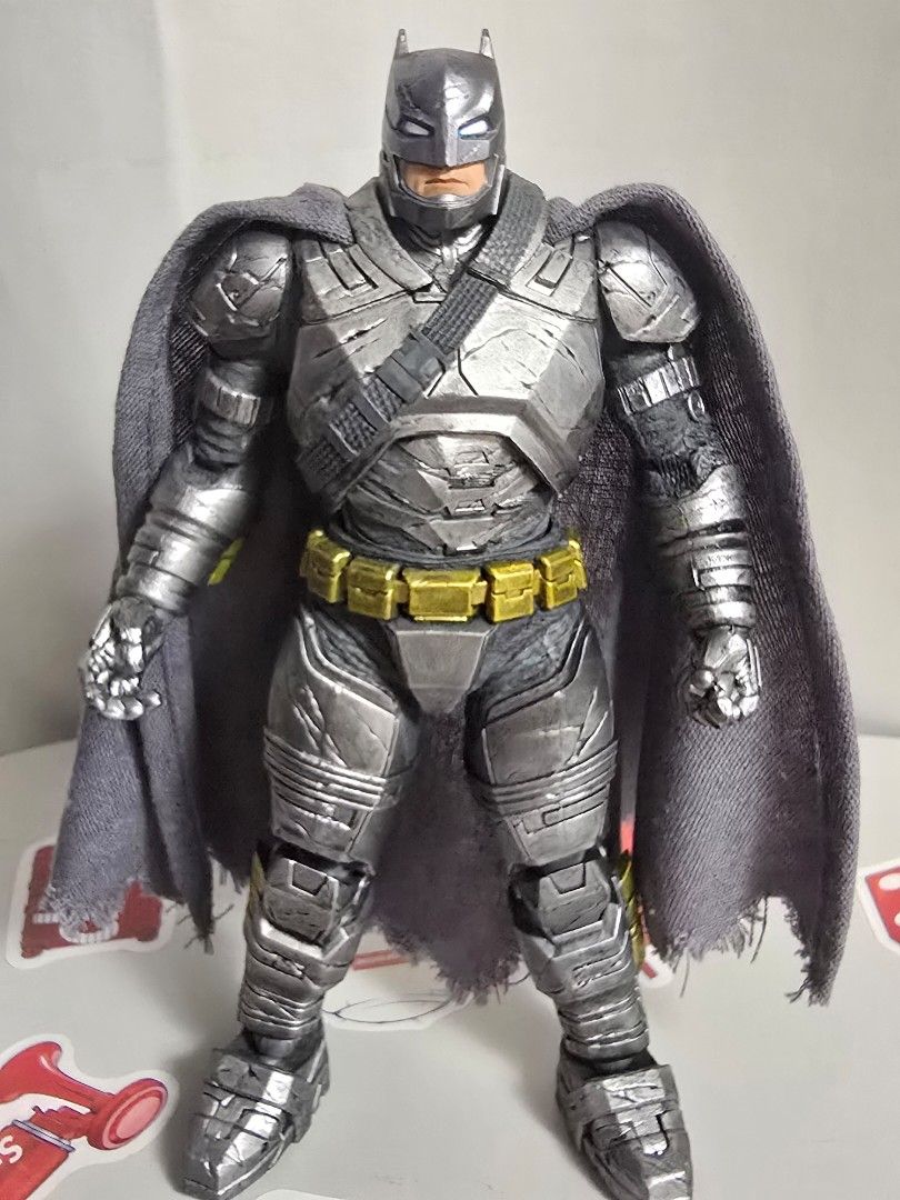 DC Comics Batman Armored Figure (Category: Figurines & Statues) located in Baguio. Submitted by sonny14 (Listing ID 1464180582, Image 1). Description: Mcfarlane Batman V Superman: Dawn Of Justice Armor Suit Articulated With markings Please check pictures for details Pm for more infos.