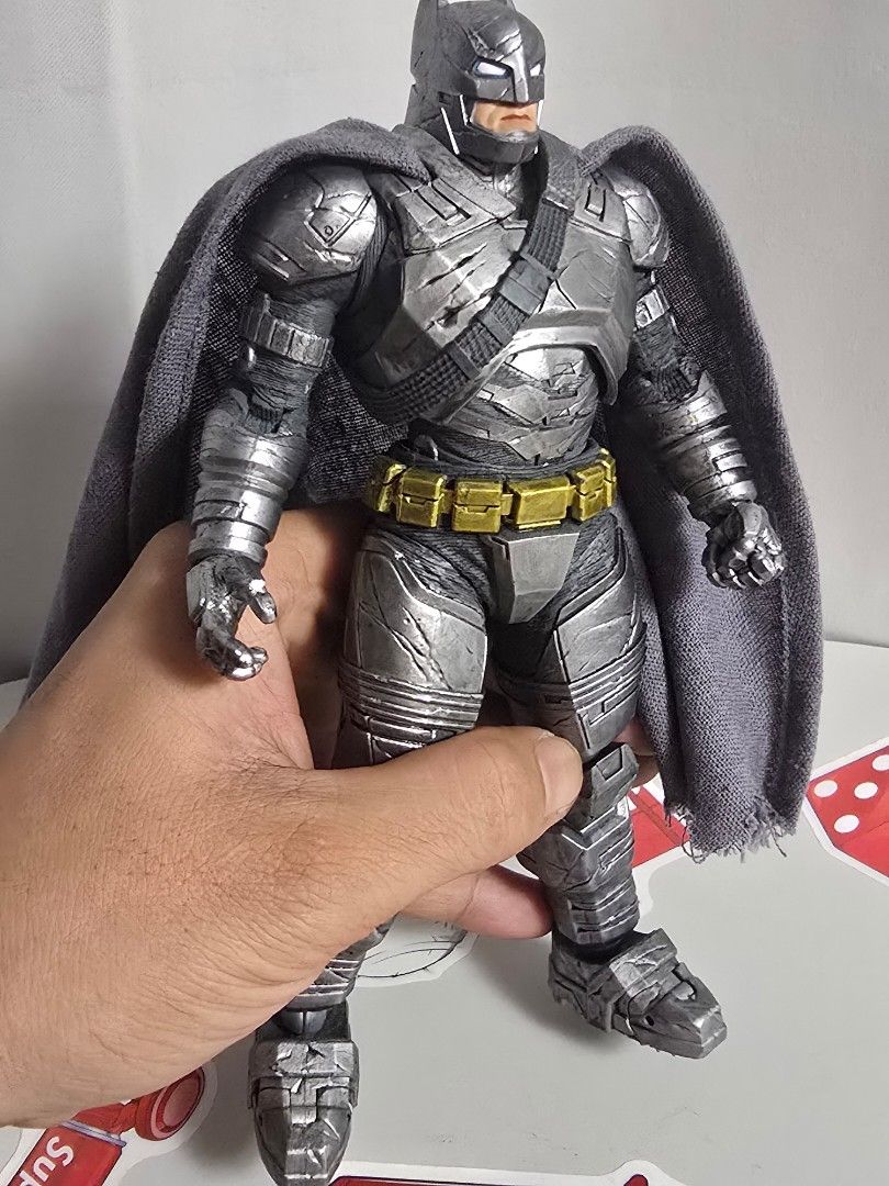 DC Comics Batman Armored Figure (Category: Figurines & Statues) located in Baguio. Submitted by sonny14 (Listing ID 1464180582, Image 2). Description: Mcfarlane Batman V Superman: Dawn Of Justice Armor Suit Articulated With markings Please check pictures for details Pm for more infos.