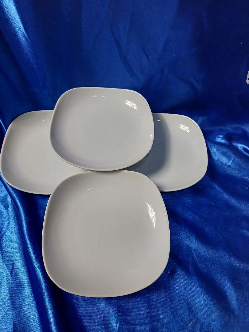 Dessert plate (Category: Coffee & Tea Tableware) located in Quezon City. Submitted by swiftmoonart (Listing ID 1464350817, Image 1). Description: 2 pcs in one box.. total of 4 pcs ceramic plate..