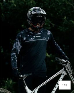 (Category: ) located in . Submitted by bikesuite (Listing ID 1464212555, Image 1). Description: .