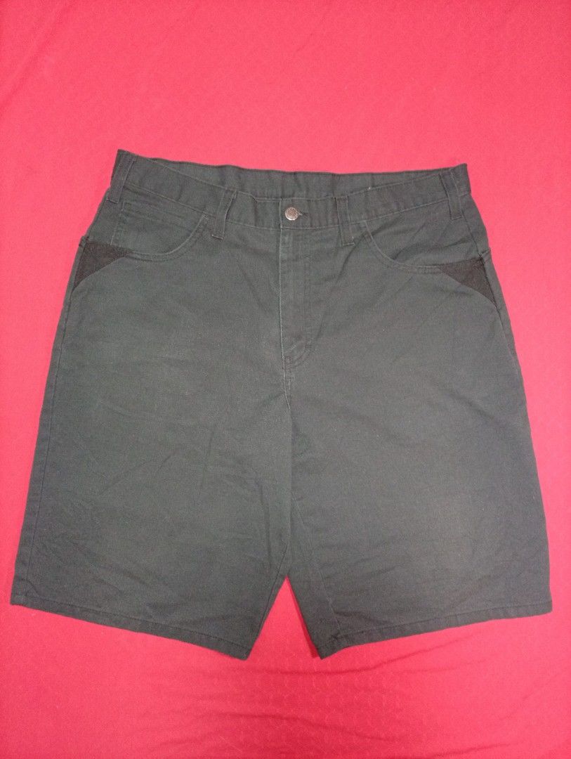 DICKIES GENUINE JORTS SIZE 36 (Category: Shorts) located in Manila. Submitted by ced_thrift_ph (Listing ID 1464310832, Image 2). Description: PM📩 SIZE 36W X 22.5L TO 23L 📍LOCATION MANILA COURIER 📦 JNT LALAMOVE.