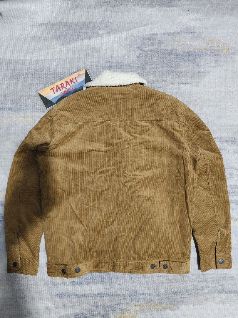 DICKIES SHERPA NECK CORDUROY JACKET (Category: Coats, Jackets and Outerwear) located in Baguio. Submitted by igorotak.111.taraki.com (Listing ID 1464287422, Image 2). Description: FS DICKIES SHERPA NECK COLAR DIAMOND STICTH CORDUROY JACKET LIKE NEW NO ISSUES SOLID NITO ♥️ L-23 W-21 CAN FIT S-M CAN DO DIRECT PM TO PURCHASE FOR FASTER TRANSACTION THANKYOU 🙏♥️.
