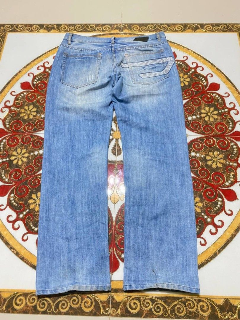 Diesel Bootcut Jeans (Category: Luxury Apparel) located in Cagayan de Oro. Submitted by swagdealer (Listing ID 1464213581, Image 1). Description: Size 36 on tag Waist 18 Length 42 Inseam 31 Thigh 13 Hem 9.