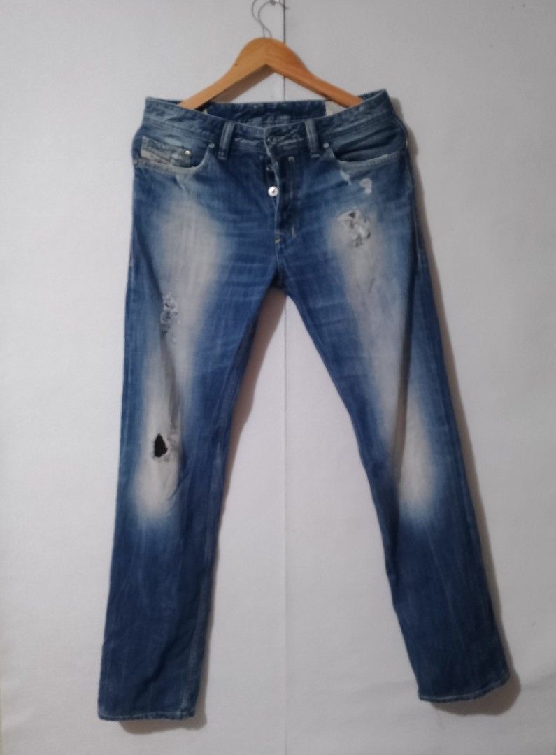Diesel (safado) (Category: Jeans) located in Iligan City. Submitted by jh_pr0 (Listing ID 1464162152, Image 1). Description: Diesel safado Like new 32 actual tape 41 length 7" hem 850+sf.