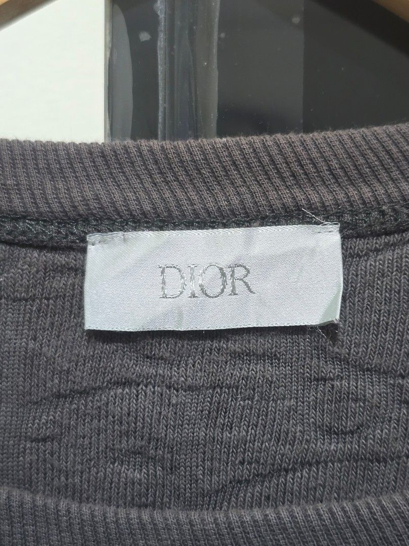 Dior Monogram Jacquard T-Shirt (Category: Luxury Apparel) located in Baguio. Submitted by sonny14 (Listing ID 1464184451, Image 2). Description: Dior Oblique Terry T-Shirt - Authentic Grey Dior T-Shirt - All-over Monogram Jacquard Pattern - Made in Italy - 100% Cotton .