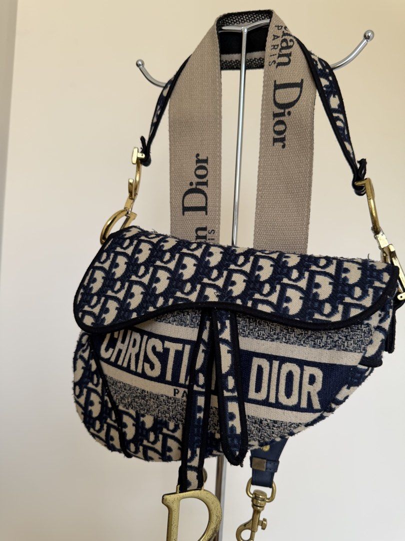 Dior Saddle Bag (Category: Shoulder Bags) located in Bacolor. Submitted by ieshaaa.1 (Listing ID 1464158552, Image 2). Description: .