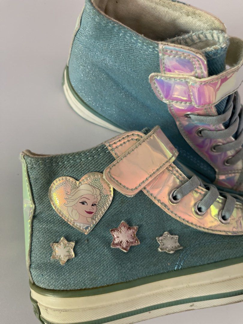 Disney Elsa Shoes (Category: Babies & Kids Fashion) located in Sorsogon. Submitted by comfortbeforestyle (Listing ID 1464303760, Image 3). Description: Disney Elsa Shoes — ₱320 Size: 28 Approx. 20 cm outsole length. Needs washing/cleaning. Please see photos for actual condition. .
