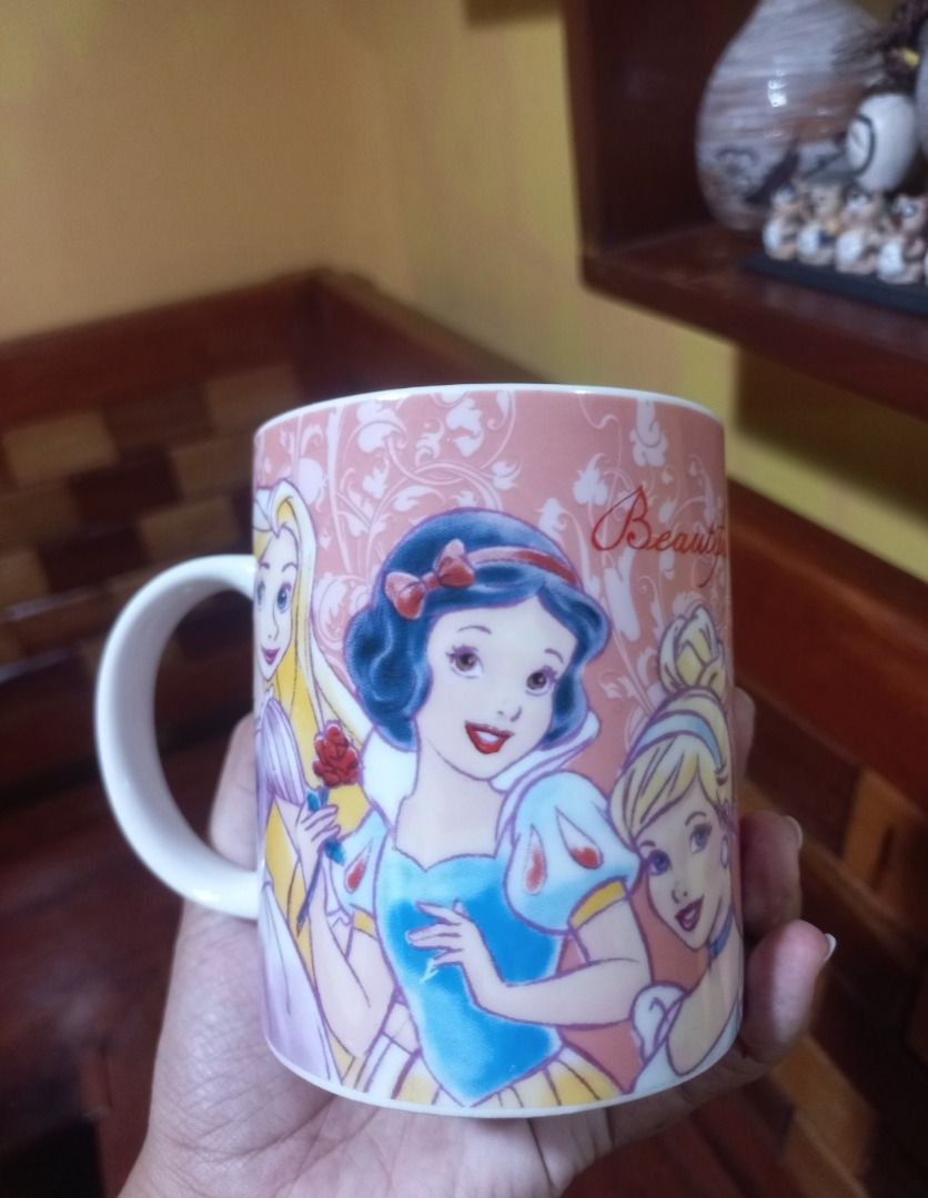 DISNEY Princess Ceramic Mug (Category: Coffee & Tea Tableware) located in Pugo. Submitted by mhylee_fang1989 (Listing ID 1464246182, Image 2). Description: .