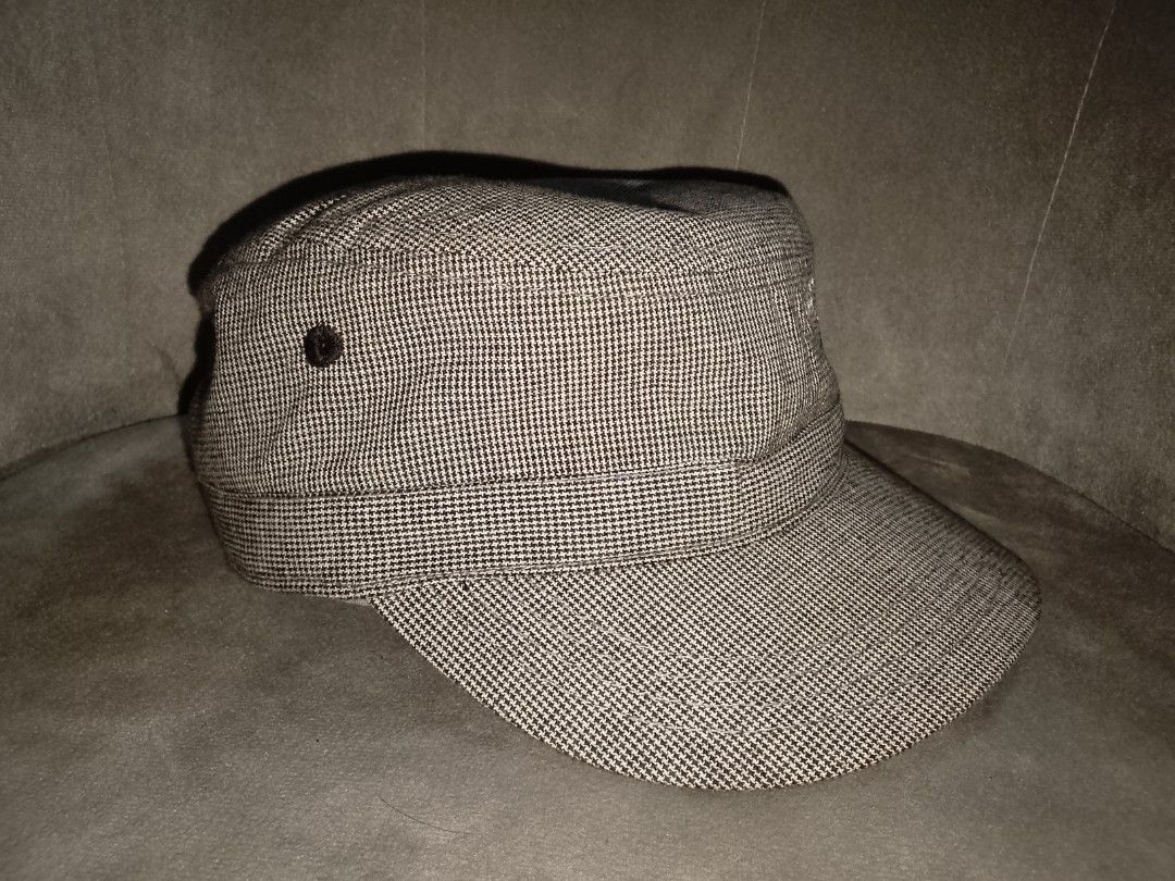 District "Heavenly" Hounsdtooth Cadet Hat (Category: Hats & Beanies) located in Binangonan. Submitted by yuristalin888 (Listing ID 1464314211, Image 3). Description: Add some classic style to your look with this cadet-style hat from Distric. The grey and black houndstooth pattern gives it a timeless, versatile feel suitable for everyday wear[cite. The flat-top silhouette and curved brim provide a comfortable fit, while the embroidered "Heavenly" 