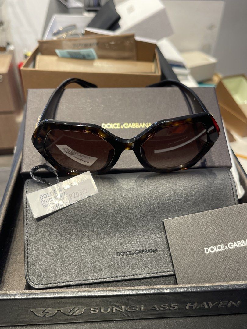 Dolce & gabbana shades auth new (Category: Sunglasses & Eyewear) located in Malvar. Submitted by hddecants (Listing ID 1464302924, Image 1). Description: Judko pamigay napo ito!!! Original price ₽20,395 Bnew. Never used. Need lang ipa align. See last pic..
