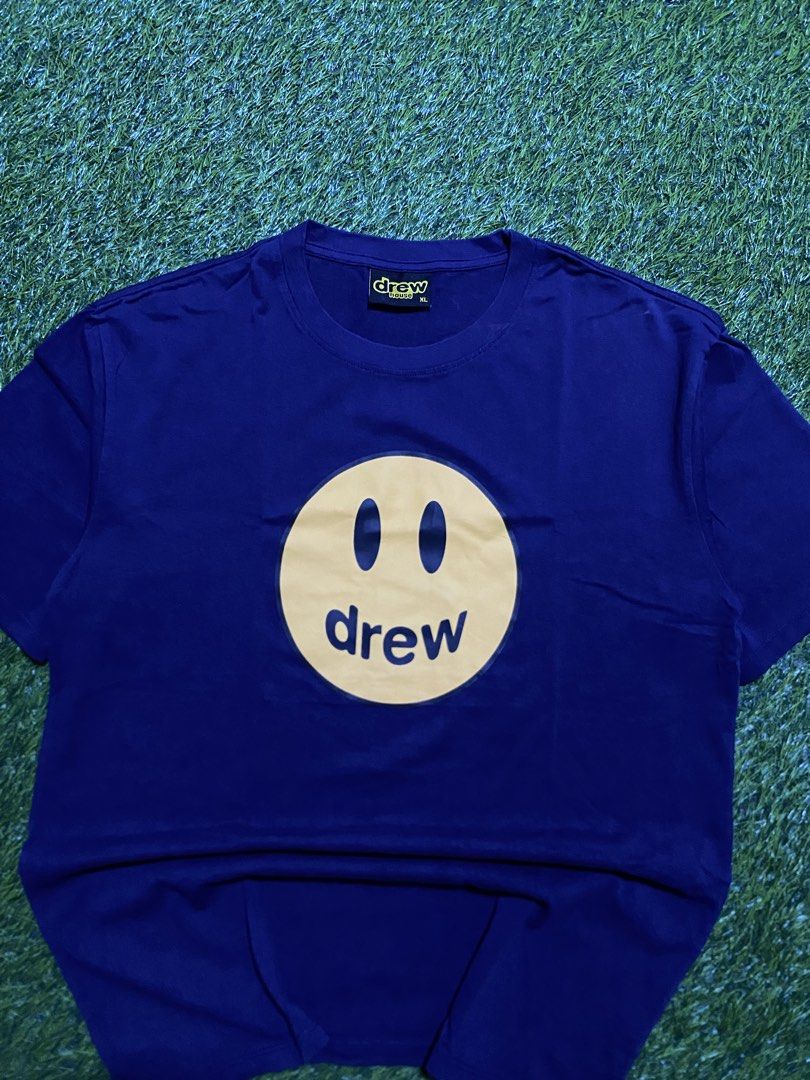 DREW (Category: Tshirts & Polo Shirts ) located in Manila. Submitted by niftythrifttt (Listing ID 1464269866, Image 3). Description: DREW SIZE L WIDTH - 21.5 LENGTH - 29 COLOR RATE 9.5 EXCELLENT CONDI NO ISSUE.
