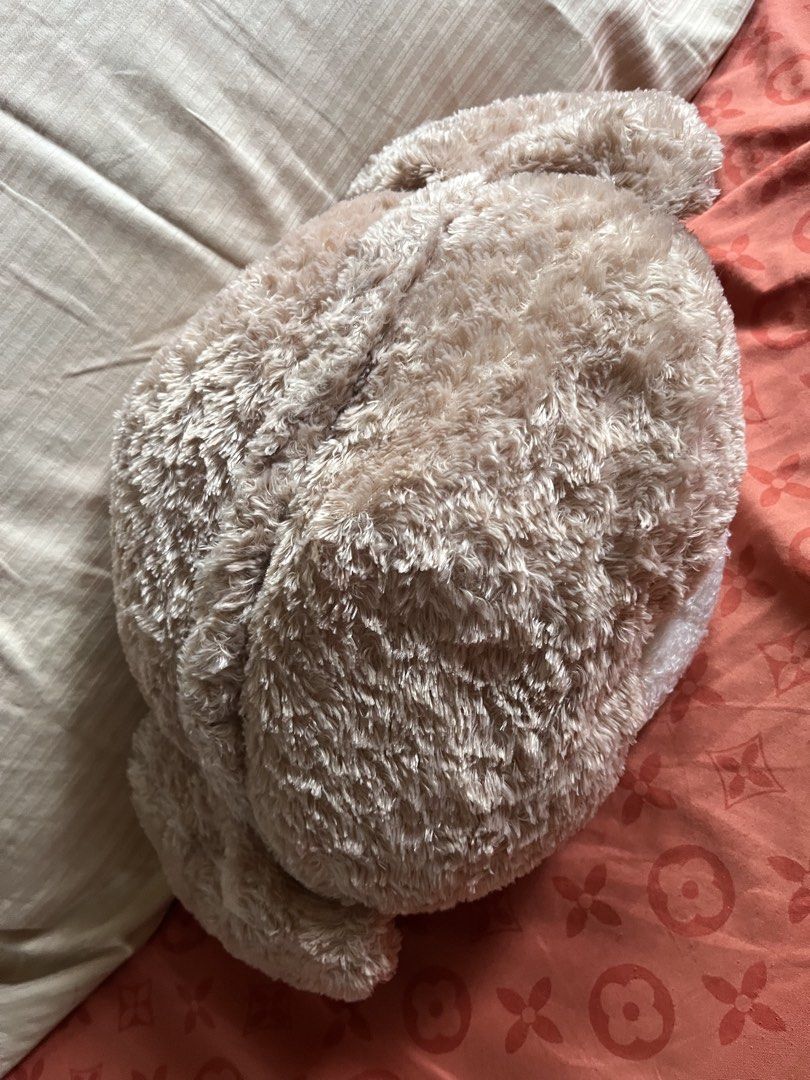 Duffy bear head pillow (Category: Plushies & Soft Toys) located in Paranaque City. Submitted by bonsaiart (Listing ID 1464161628, Image 2). Description: Pre owned Minor flaw: with pen stain eye part see pic for reference As is 450(fixed)+ sf Payment first policy (gcash/ paymaya) Shipping ONLY (J&t) NO TO COD NO TO MEETUP NO TO COP (LBC) No breaking of set or bundle.