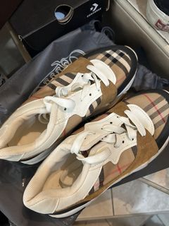 (Category: ) located in . Submitted by yeca.goods (Listing ID 1464202586, Image 1). Description: .