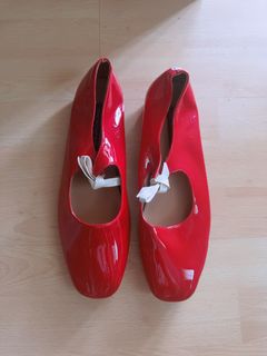 (Category: ) located in . Submitted by mignonette_closet (Listing ID 1464182890, Image 1). Description: .