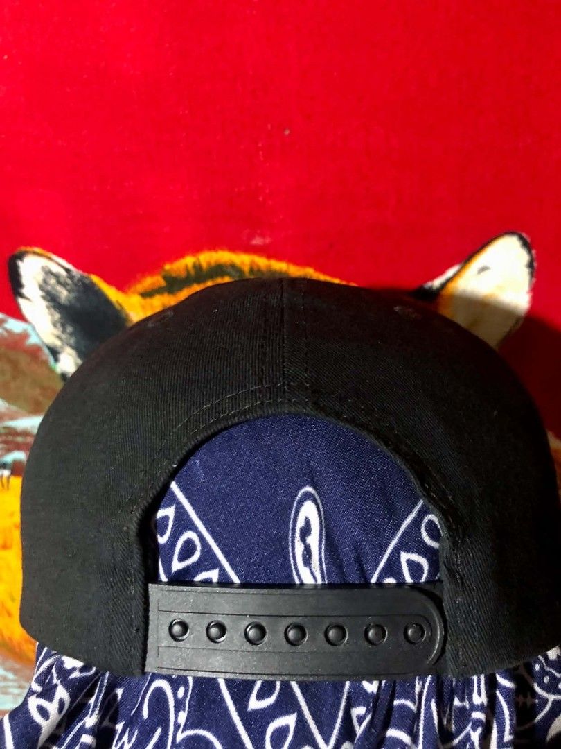 ECKO UNLTD BIG LOGO (Category: Caps & Hats) located in Talisay. Submitted by jerr_mcsn_jr_101920 (Listing ID 1464235038, Image 3). Description: Ecko Unltd Big Logo‼️ Asnew Condition Snapback OneSize No issue.