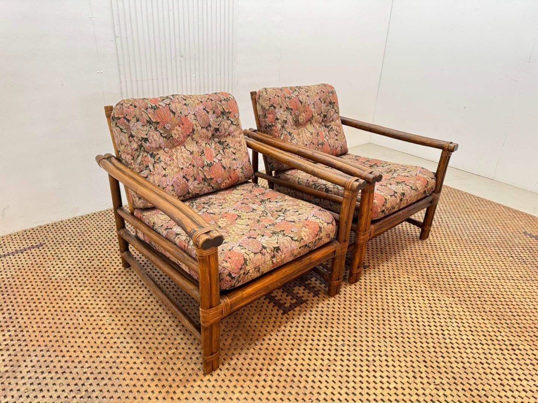 Elegant floral pattern 2-piece accent chair (Category: Other Home Furniture) located in Malolos. Submitted by ramoslaras82250 (Listing ID 1464274920, Image 3). Description: .