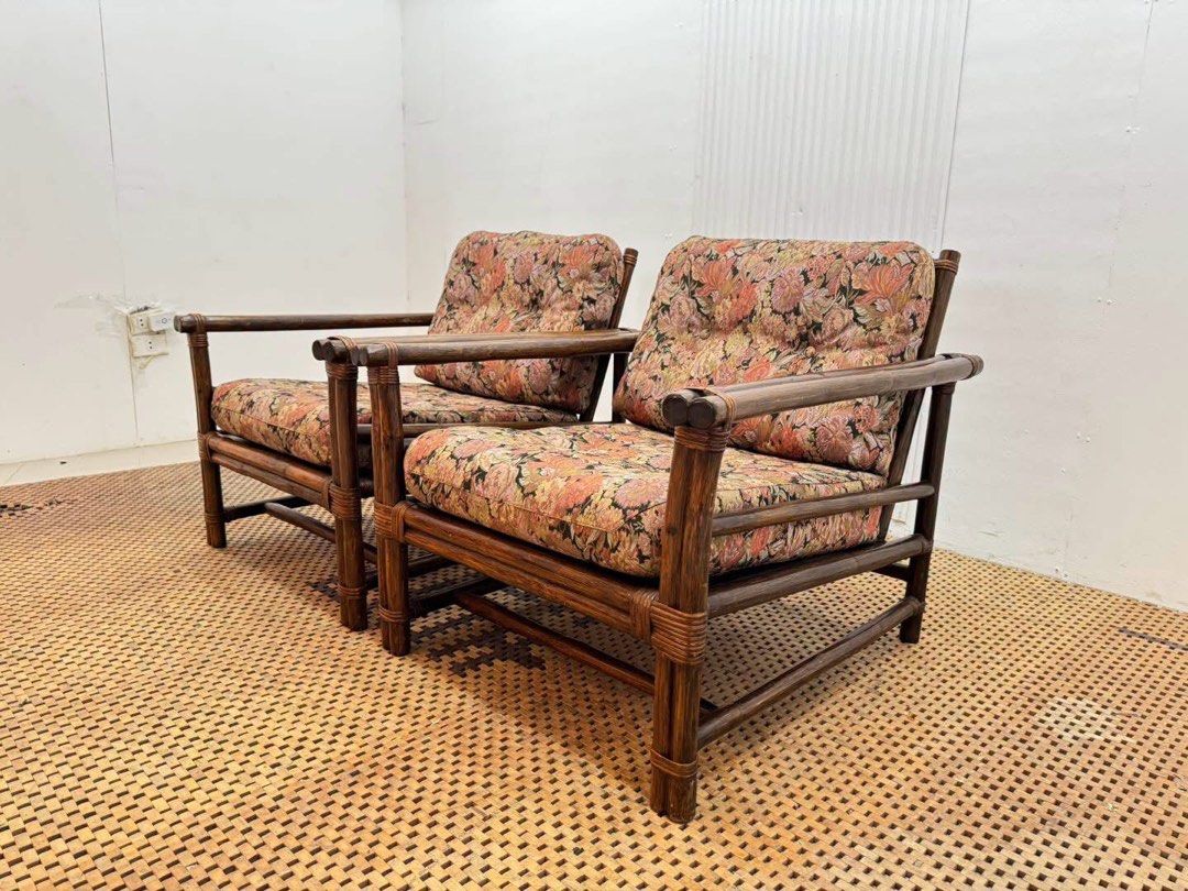Elegant floral pattern 2-piece accent chair (Category: Other Home Furniture) located in Malolos. Submitted by ramoslaras82250 (Listing ID 1464274920, Image 1). Description: .
