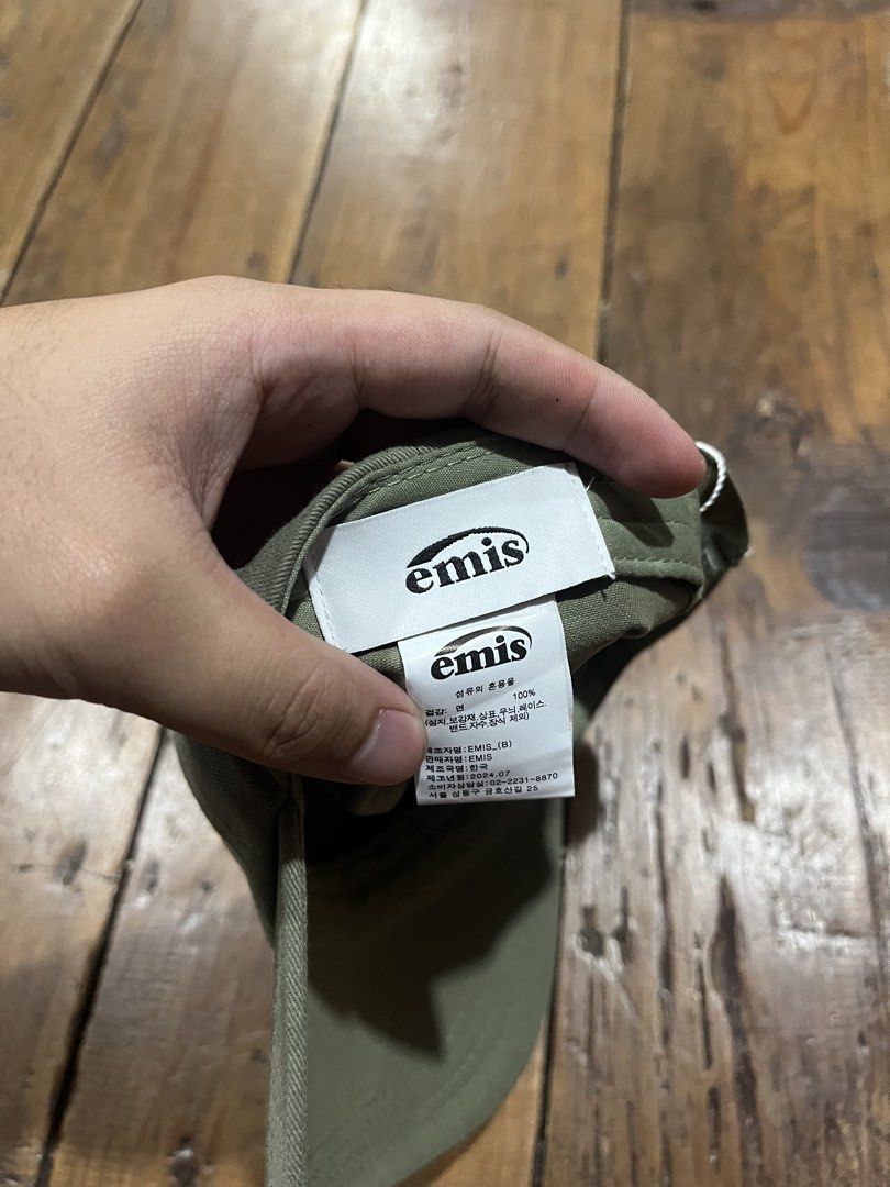 EMIS Heart Logo “Every moment is special” Cap (Category: Caps & Hats) located in Baguio. Submitted by fishy___fish (Listing ID 1464262129, Image 3). Description: EMIS Heart Logo “Every moment is special” Cap Strap adjuster OSFA No issues.