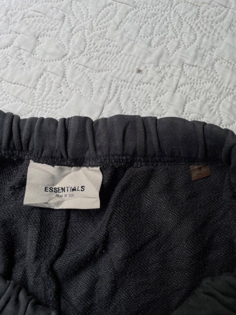 ESSENTIALS (Category: Activewear) located in Manila. Submitted by vastbear-d9fe35 (Listing ID 1464180042, Image 3). Description: .