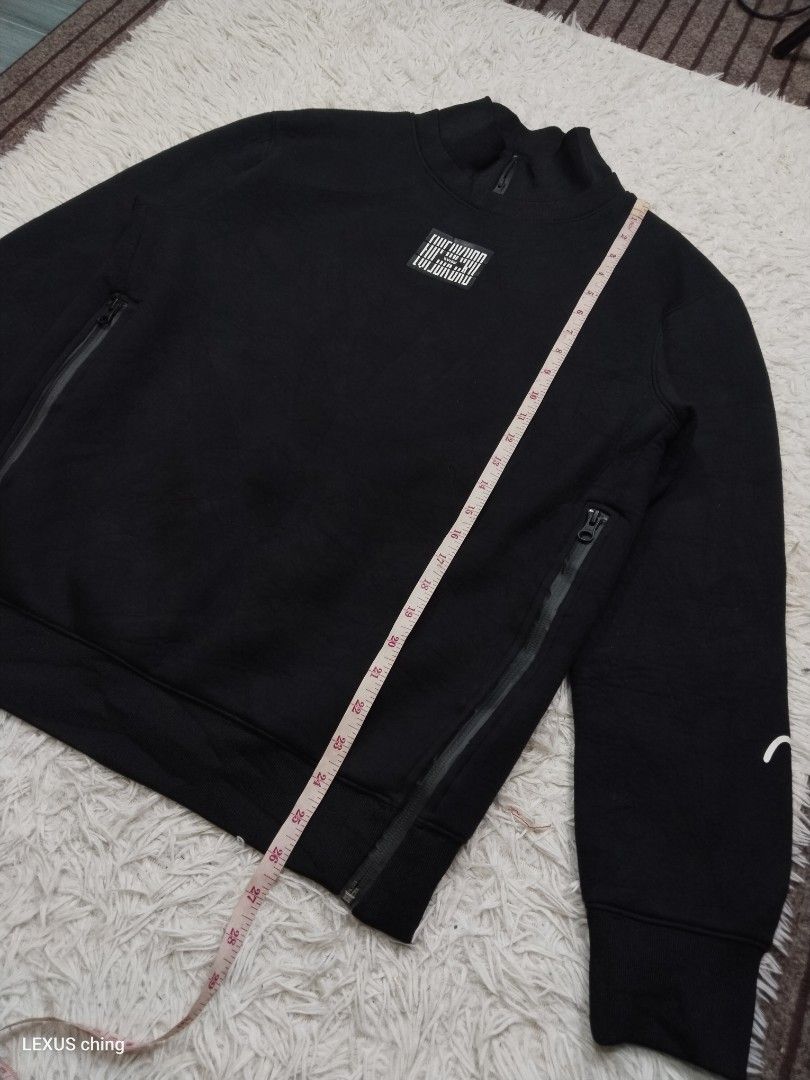 EVISUKURO double neck with zipper and both side adjdjustable zipper. (Category: Coats, Jackets and Outerwear) located in Manila. Submitted by lexusthrift1995 (Listing ID 1464180611, Image 3). Description: Size- SMALL on tag but fit to MEDIUM Dimension- 20x26 good condition ‼️300.pesos plus shipping fee 💸MODE OF PAYMENT- GCASH payment first 🚛MODE OF DELIVERY- J&T or LALAMOVE 📍LOCATION- NORTH CALOOCAN CAMARIN BRGY.177 1705 SUNFLOWER STREET. 🗒No