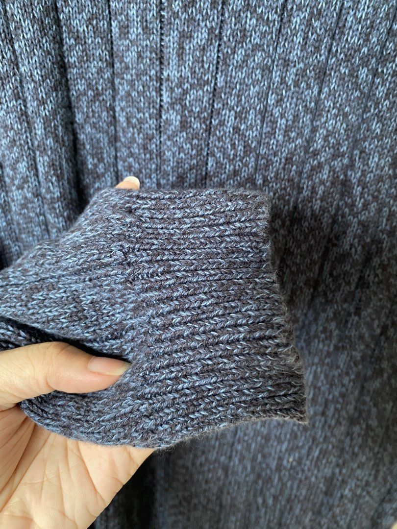 Faded Glory Authentic Blue Knit Sweater - Size Medium (Category: Longsleeves) located in Rizal. Submitted by lavie.ish (Listing ID 1464181436, Image 3). Description: - Classic blue knit sweater - Brand: Faded Glory - Material: 100% Cotton - Features: Ribbed texture, crew neck, long sleeves - Versatile for layering or standalone wear - Easy care.