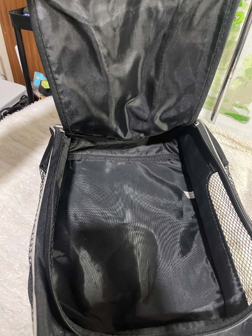 FJ shoe bag (Category: Belt bags, Clutches and Pouches) located in Naawan. Submitted by twilly.apparel2 (Listing ID 1464245505, Image 3). Description: .
