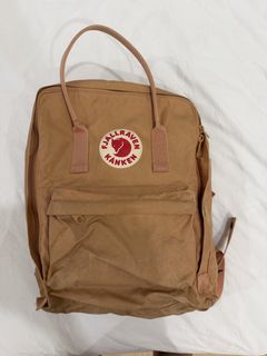 (Category: ) located in . Submitted by emma.preloved (Listing ID 1464321061, Image 1). Description: .