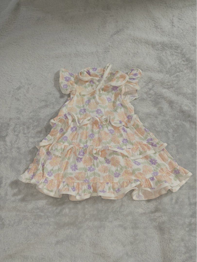 floral dress (Category: Babies & Kids Fashion) located in Rizal. Submitted by thelittlearchiveofelle (Listing ID 1464169976, Image 1). Description: rfs - doesn't fit my daughter anymore..